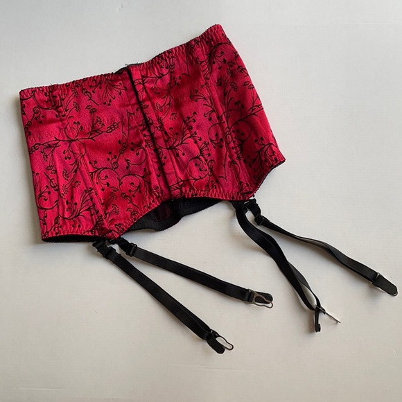Frederick's of Hollywood Other - Red & black adjustable waist cincher S Garter belt